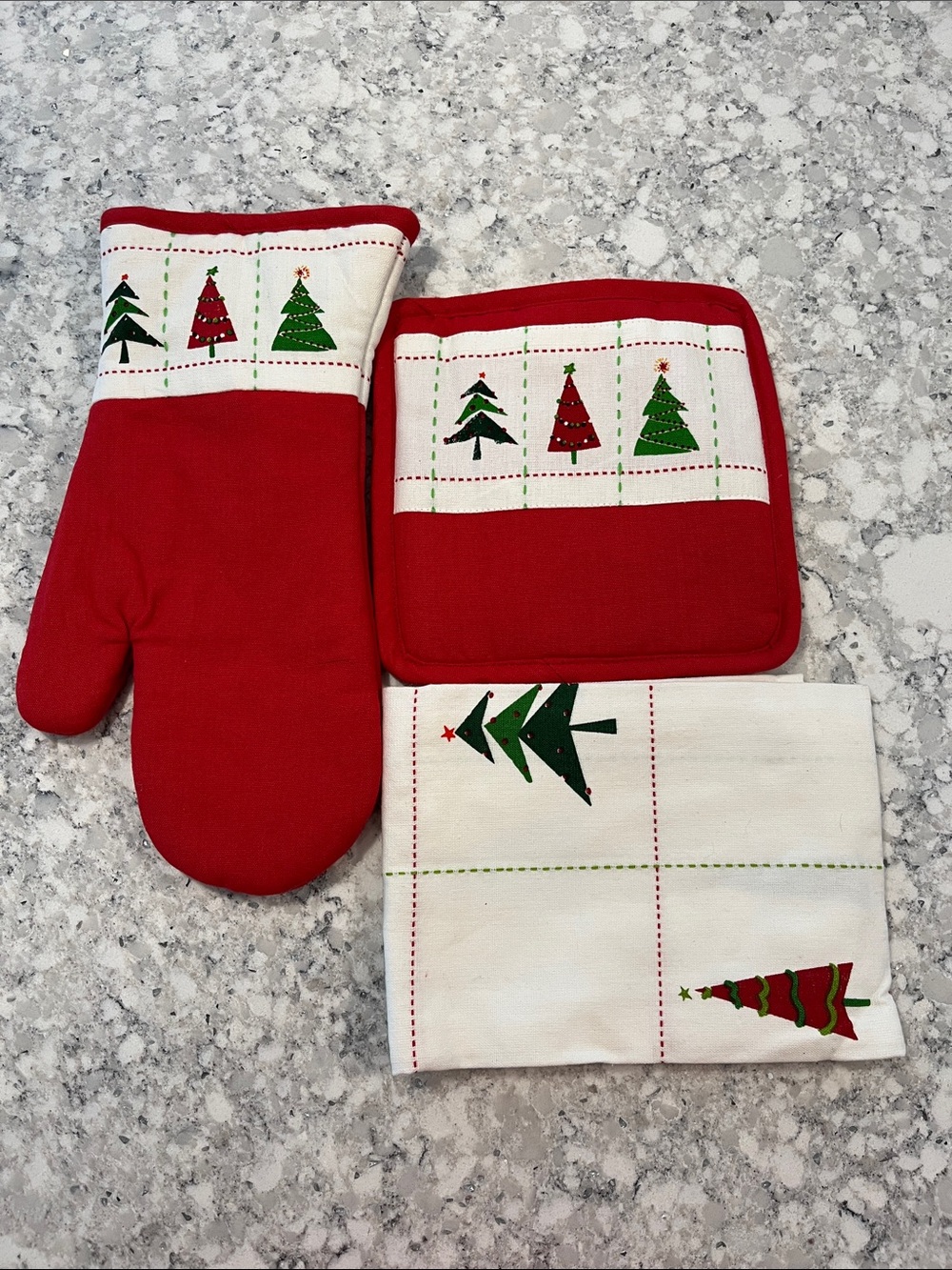Crate&Barrel Red and Green Holiday Oven Mitt, Potholder & Towel Set